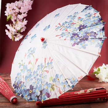 Копринени тъкани, женски чадър в китайски стил, цъфтеж череша, старинен танц чадър, фотография, танцов чадър в древен стил, чадър Изображение